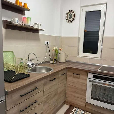 Nest24- Cozy With Terrace And Private Garage Ni