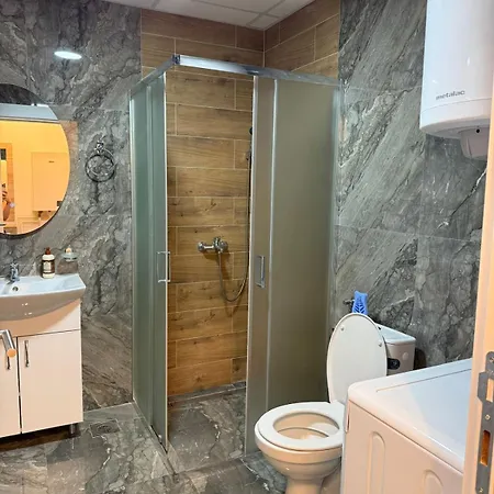 Nest24- Cozy With Terrace And Private Garage Apartment