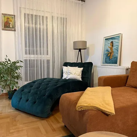 Nest24- Cozy With Terrace And Private Garage Apartment Ni