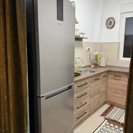 Nest24- Cozy With Terrace And Private Garage * Ni