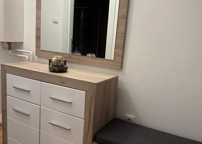 Nest24- Cozy With Terrace And Private Garage Ni