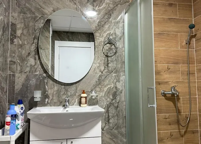 Nest24- Cozy With Terrace And Private Garage Apartament